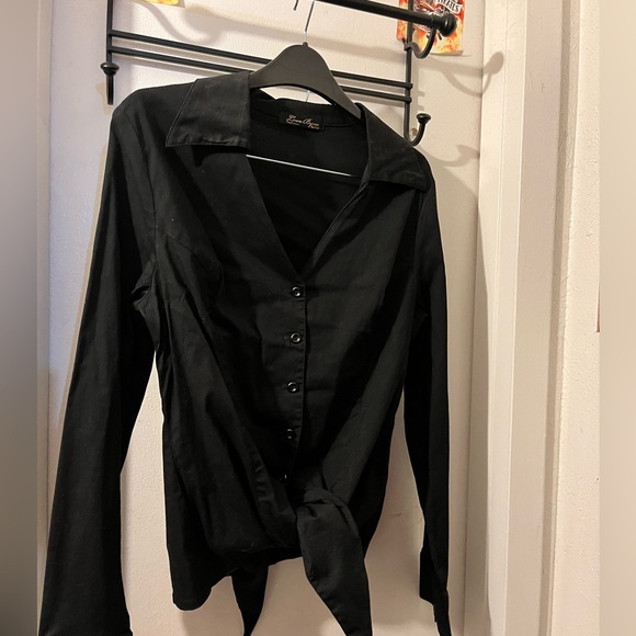 Laura Byrnes/PUG Tops - Black Tie-Front Button Shirt